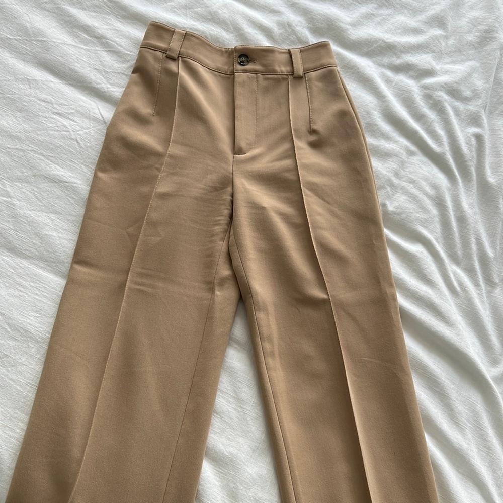 Tan Zara trousers. Size XS.